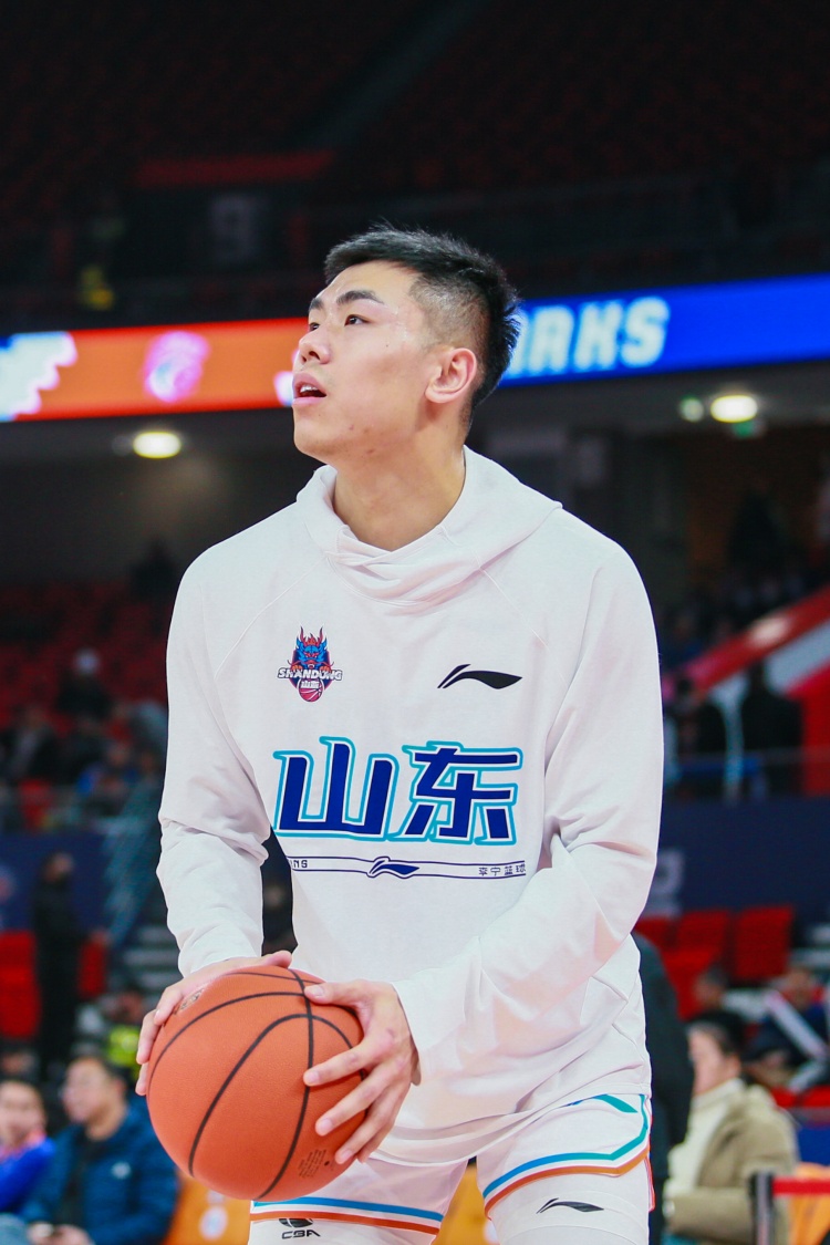夏晓司：刘毅归队&6名青年队球员来一线队合练 俱乐部董事长讲话