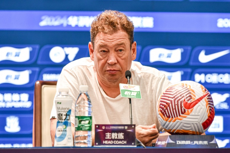 斯卢茨基：明天比赛的重要性不言而喻 阿苏埃已经做好了出场准备