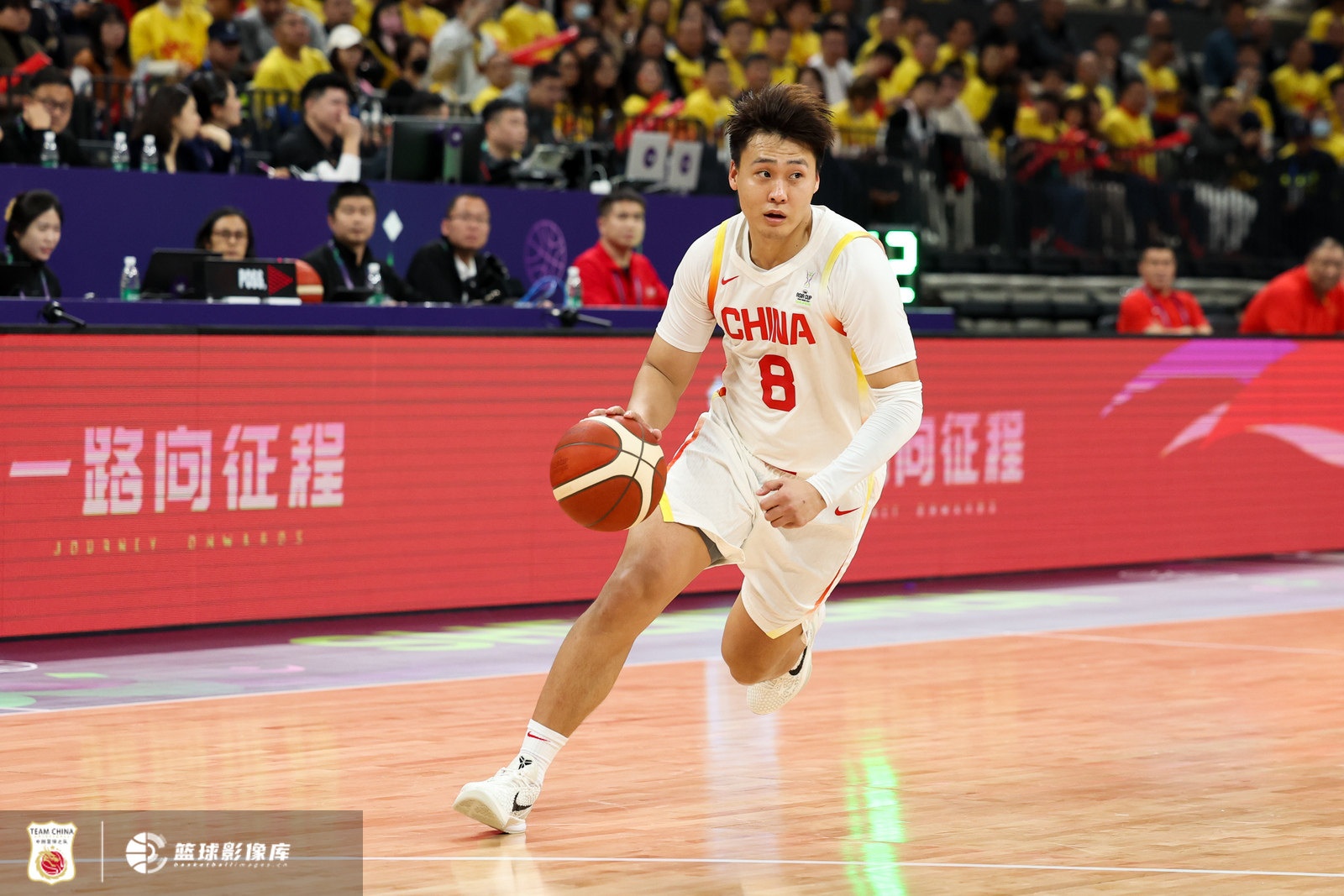 外线占优！中国男篮半场三分12中5 委内瑞拉则是6中2