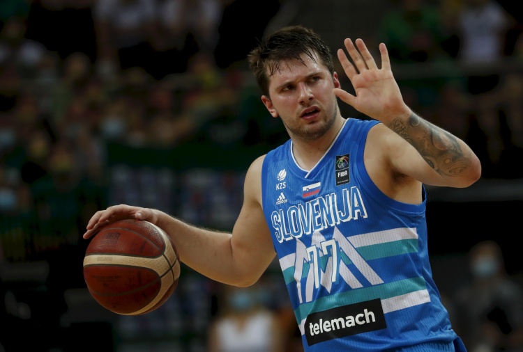 四年前的今天：东契奇奥运首秀半场31分 全场48分创NBA球员纪录