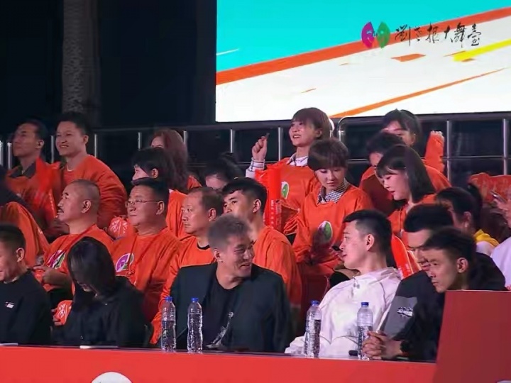 杨鸣&郭艾伦&赵继伟&付豪一同出席刘老根大舞台活动