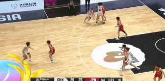 不够准！李沅珊打满上半场10投仅3中拿到12分2板 罚球4中4