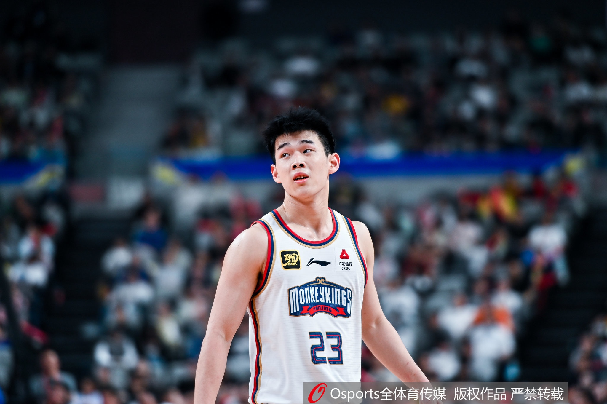 媒体人：以NCAA的办事效率 林葳或最晚要等到明年1月才有上场资格