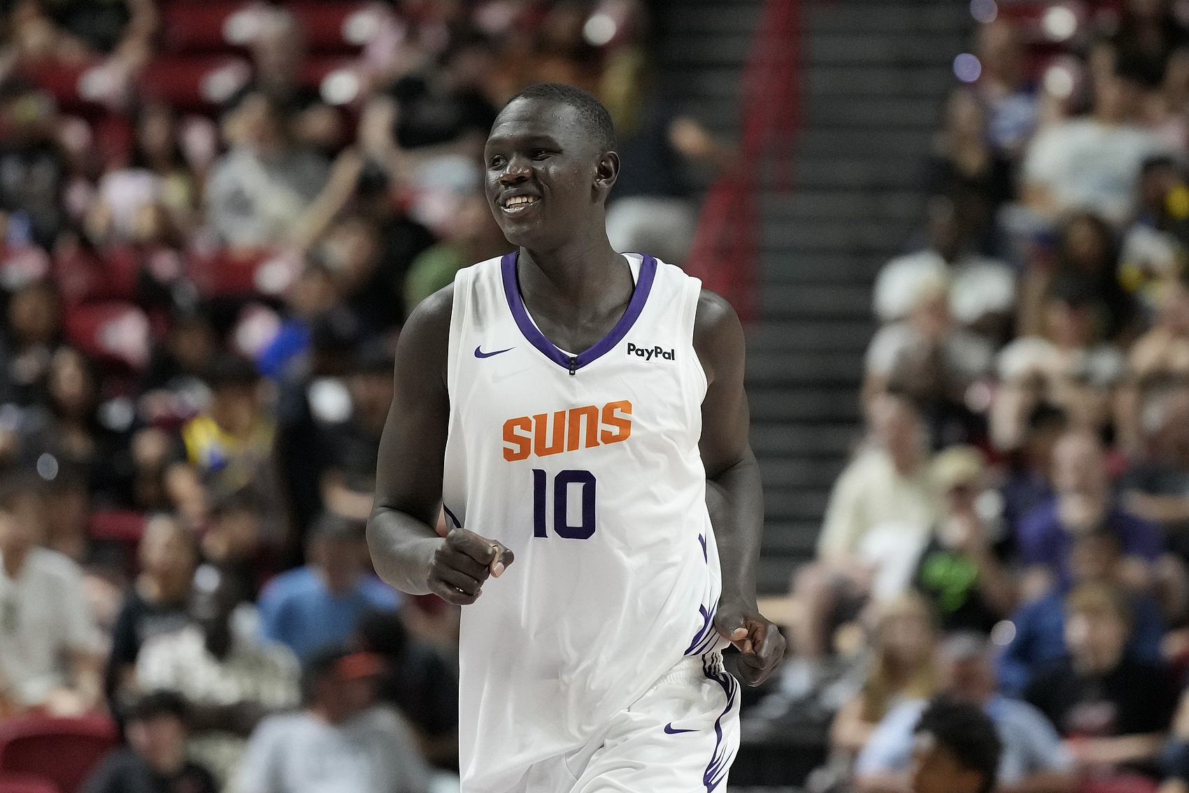格雷森-阿伦：马卢阿奇指挥防守覆盖的能力已达到NBA级别